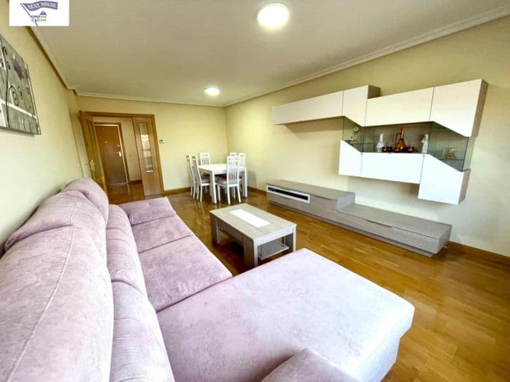 3 bedrooms apartment for rent in Cuenca, Spain - Image 2