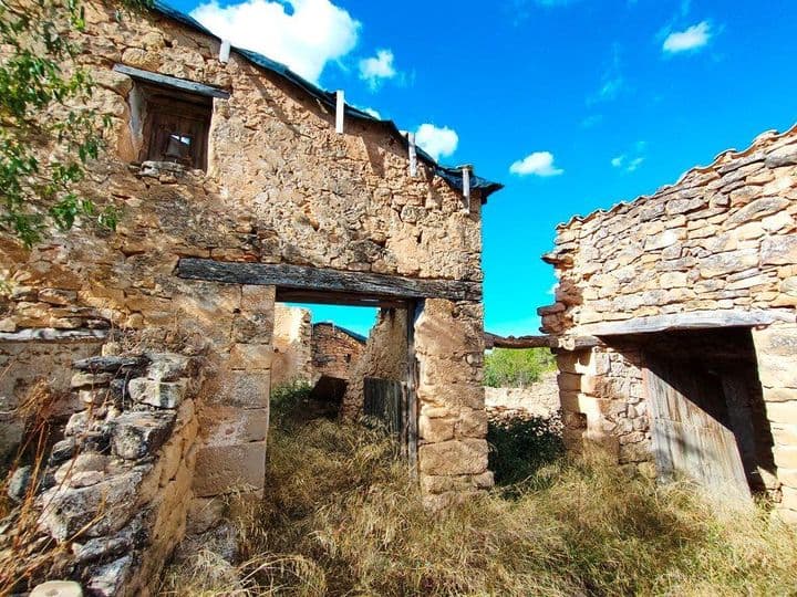 House for sale in Matarrana, Spain