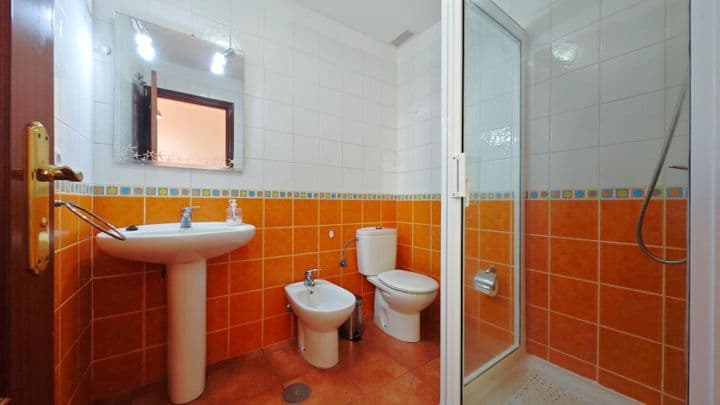 2 bedrooms apartment for sale in Centro, Spain - Image 6