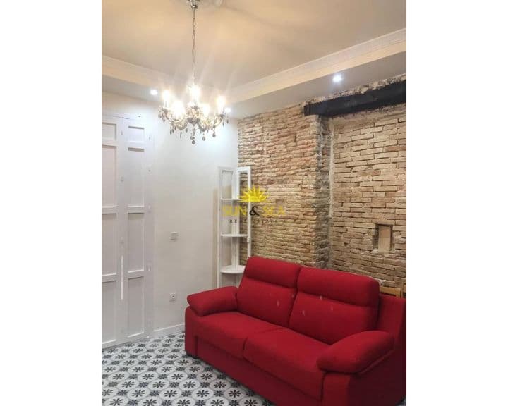 1 bedroom apartment for rent in Casco Antiguo, Spain - Image 2