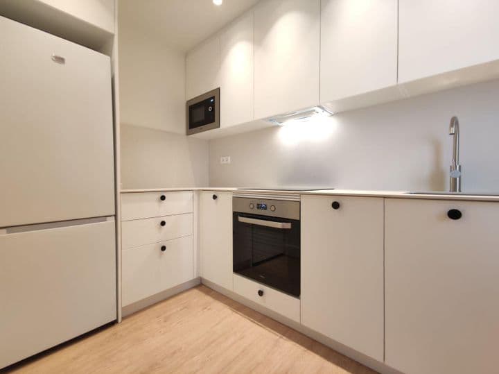 1 bedroom apartment for rent in Sant Gervasi, Spain - Image 12