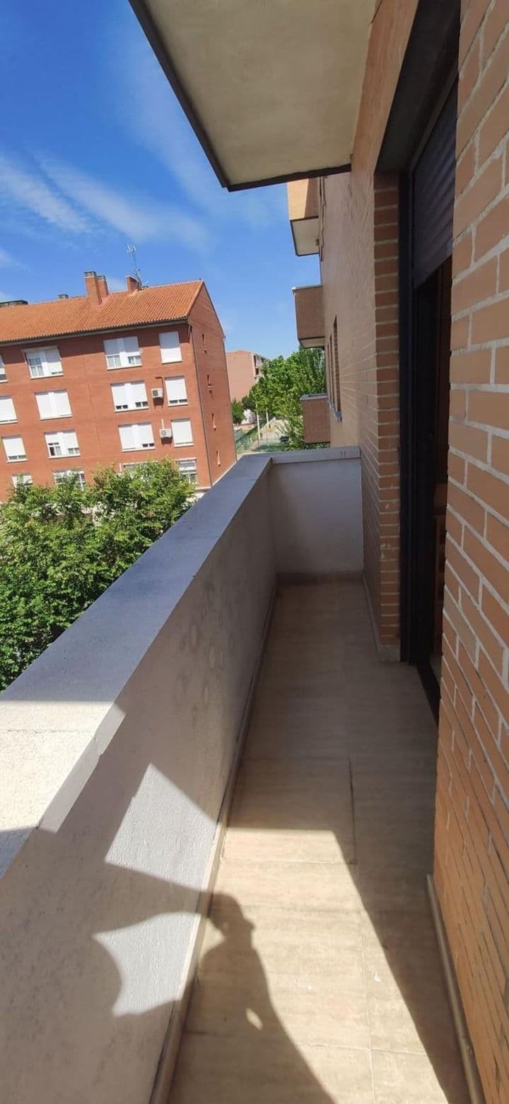 3 bedrooms apartment for sale in Parla, Spain - Image 3