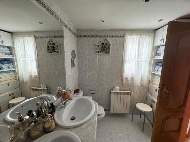 5 bedrooms apartment for sale in Centro, Spain - Image 12