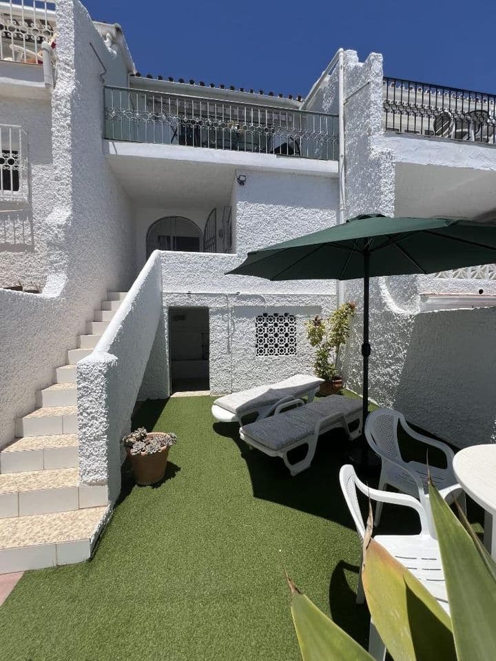 2 bedrooms house for rent in Nerja, Spain - Image 3