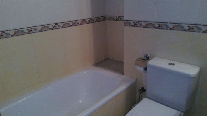 2 bedrooms apartment for rent in Ames, Spain - Image 7