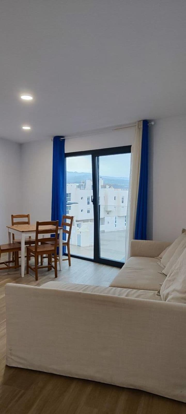 2 bedrooms apartment for rent in Puerto - Canteras, Spain - Image 2