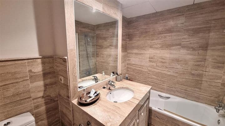 3 bedrooms apartment for sale in Centro, Spain - Image 10