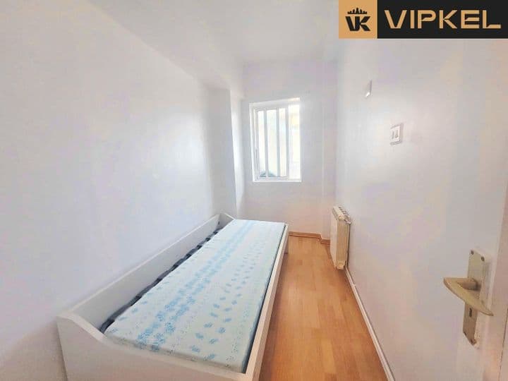 4 bedrooms apartment for sale in Santiago de Compostela, Spain - Image 7