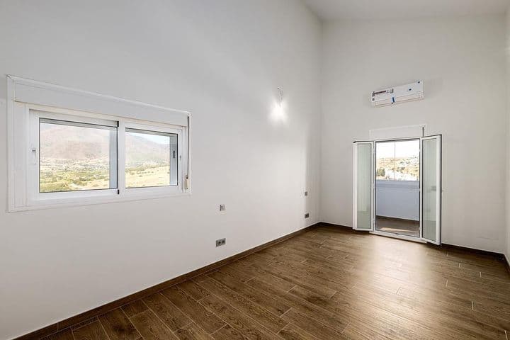 3 bedrooms house for sale in Centro, Spain - Image 6