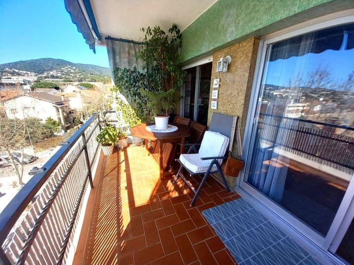 3 bedrooms apartment for sale in Premia de Mar, Spain - Image 3