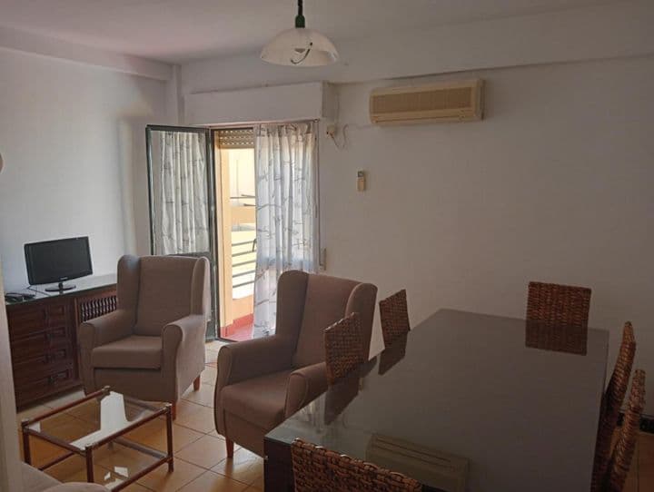 3 bedrooms apartment for rent in Seville, Spain - Image 3