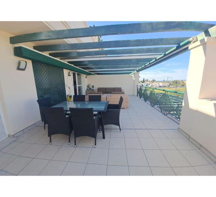 2 bedrooms apartment for rent in Nueva Andalucia, Spain - Image 9