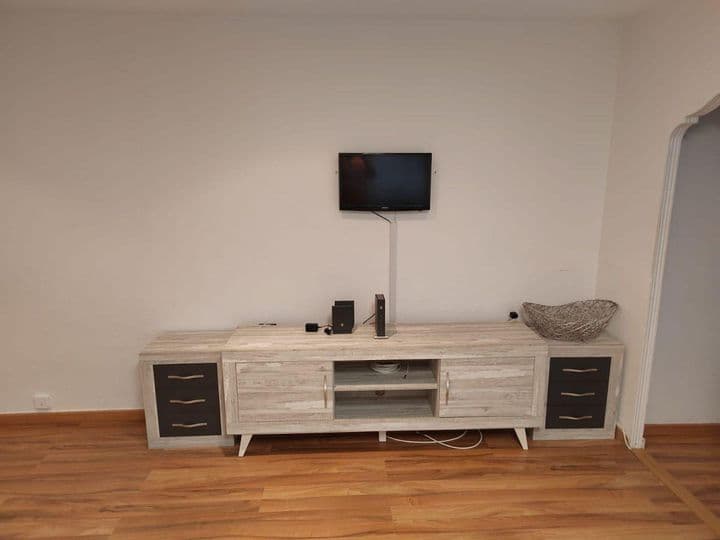 3 bedrooms apartment for rent in Centre, Spain - Image 5