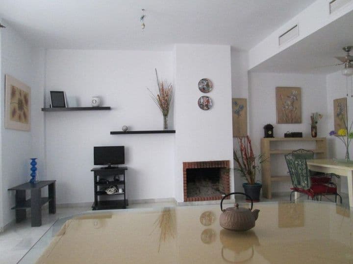 3 bedrooms house for rent in Bormujos, Spain - Image 2