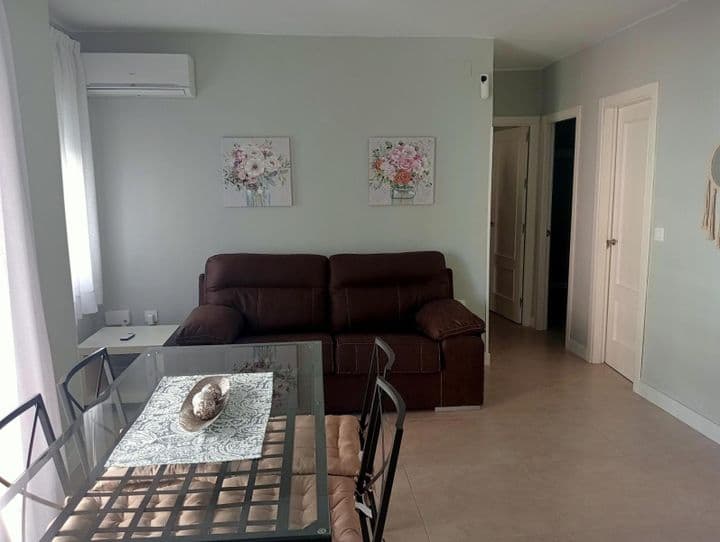 2 bedrooms apartment for rent in Seville, Spain - Image 4