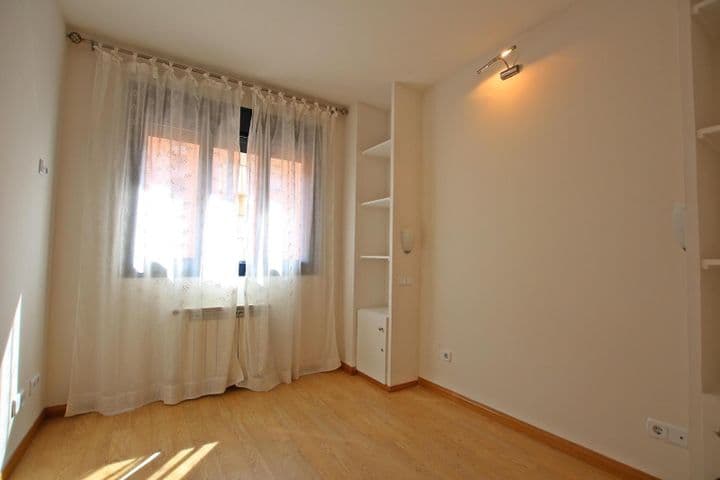 3 bedrooms apartment for rent in Madrid, Spain - Image 8