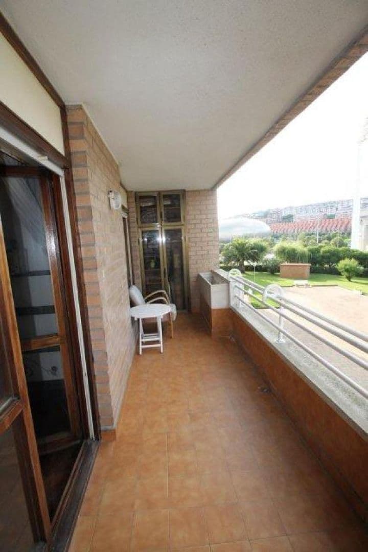 1 bedroom apartment for rent in Santander, Spain - Image 5