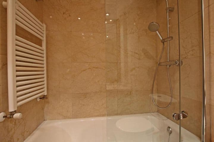 3 bedrooms apartment for rent in Madrid, Spain - Image 10