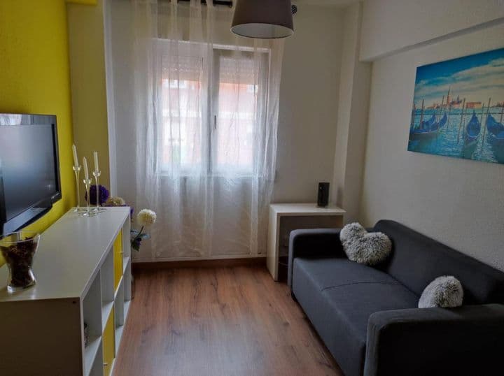 2 bedrooms apartment for rent in Santander, Spain - Image 6