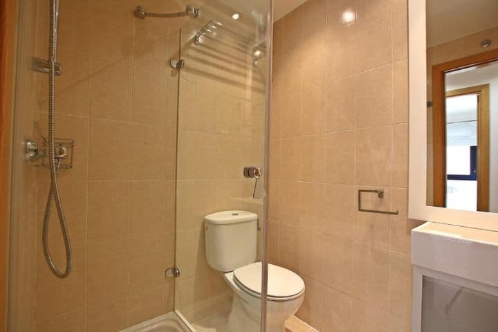 3 bedrooms apartment for rent in Madrid, Spain - Image 6