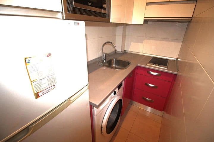 1 bedroom apartment for rent in Chamartin, Spain - Image 12