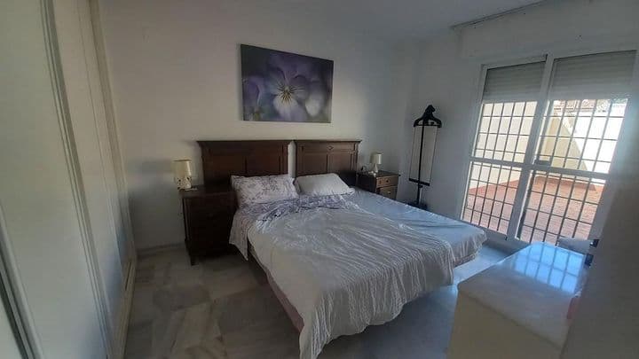 2 bedrooms apartment for rent in Nueva Andalucia, Spain - Image 6