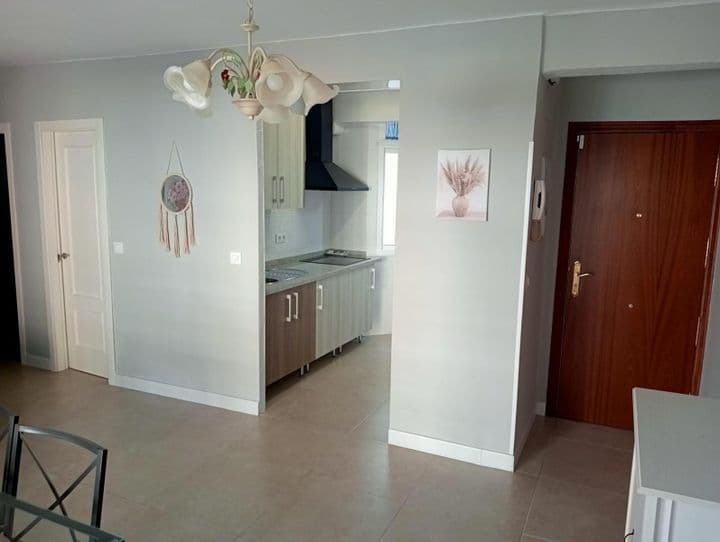 2 bedrooms apartment for rent in Seville, Spain - Image 5