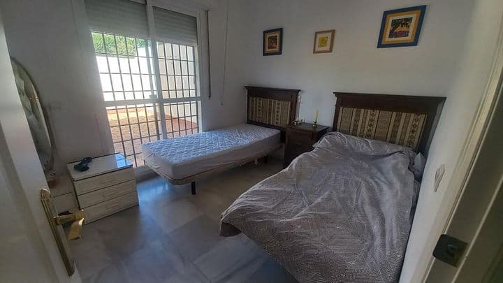 2 bedrooms apartment for rent in Nueva Andalucia, Spain - Image 7