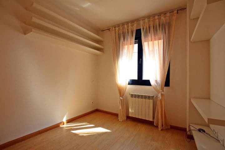 3 bedrooms apartment for rent in Madrid, Spain - Image 5