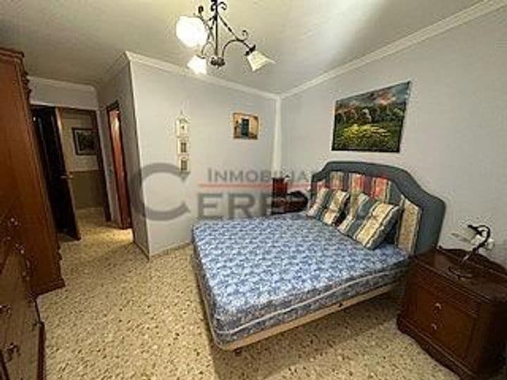 4 bedrooms apartment for rent in Centro, Spain - Image 6