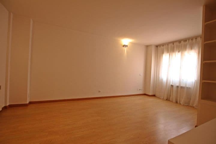 3 bedrooms apartment for rent in Madrid, Spain - Image 3