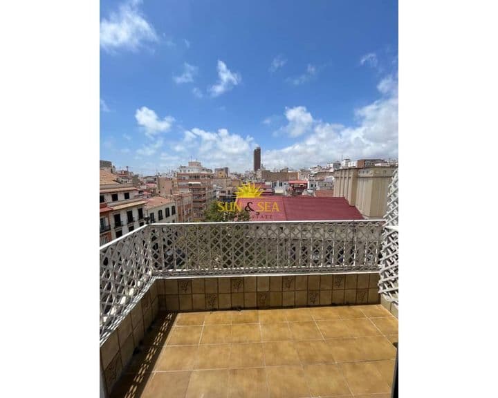 3 bedrooms apartment for rent in Centro, Spain - Image 2