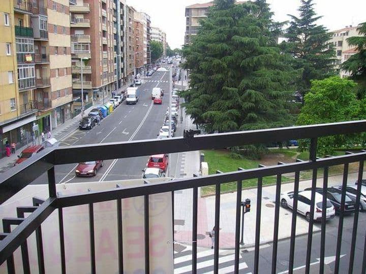 4 bedrooms apartment for rent in Salamanca, Spain - Image 9