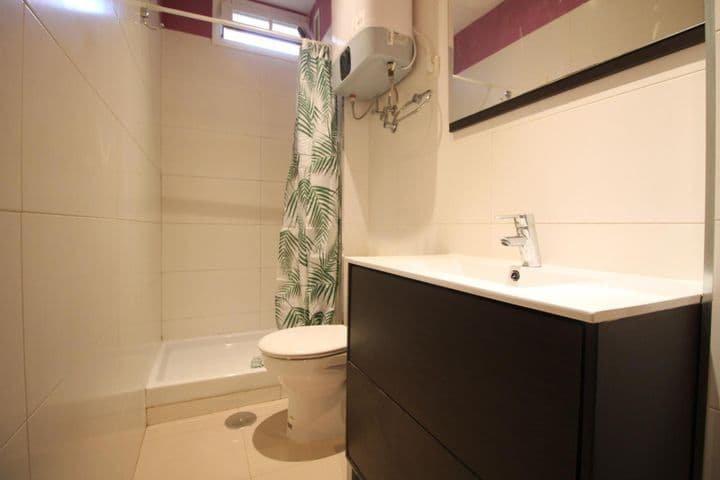 1 bedroom apartment for rent in Chamartin, Spain - Image 7