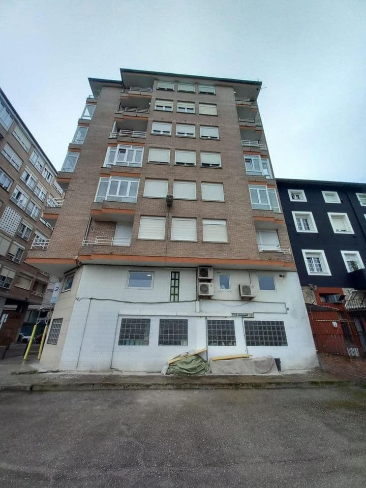 3 bedrooms apartment for sale in Torrelavega, Spain - Image 3