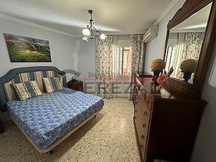 4 bedrooms apartment for rent in Centro, Spain - Image 5