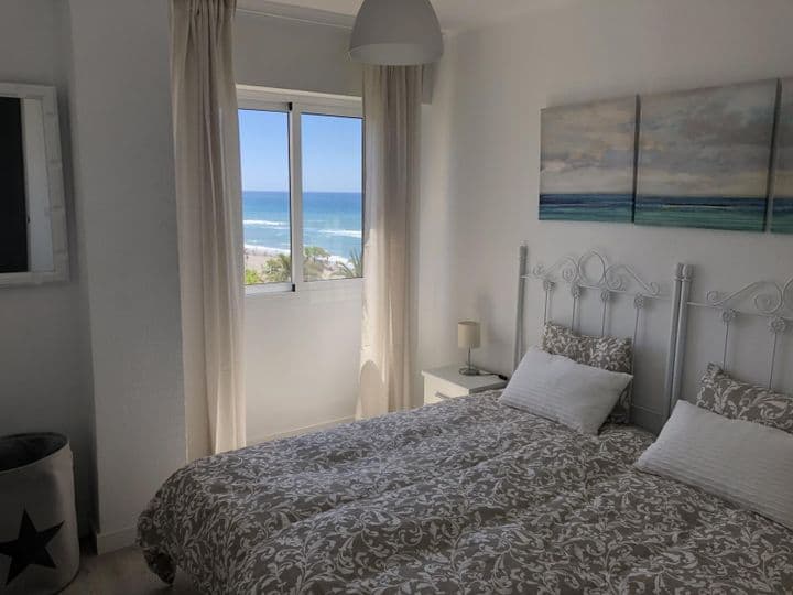 1 bedroom apartment for sale in Laguna Beach, Spain - Image 3