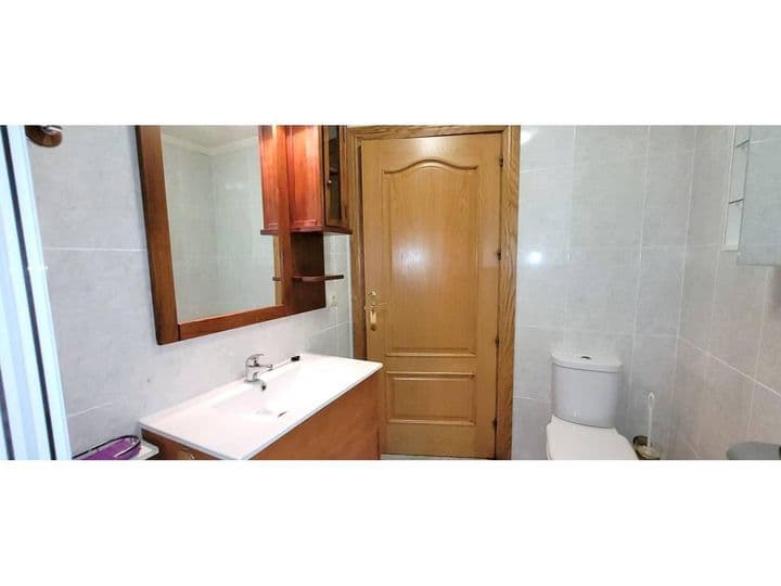 1 bedroom apartment for rent in Palencia, Spain - Image 12