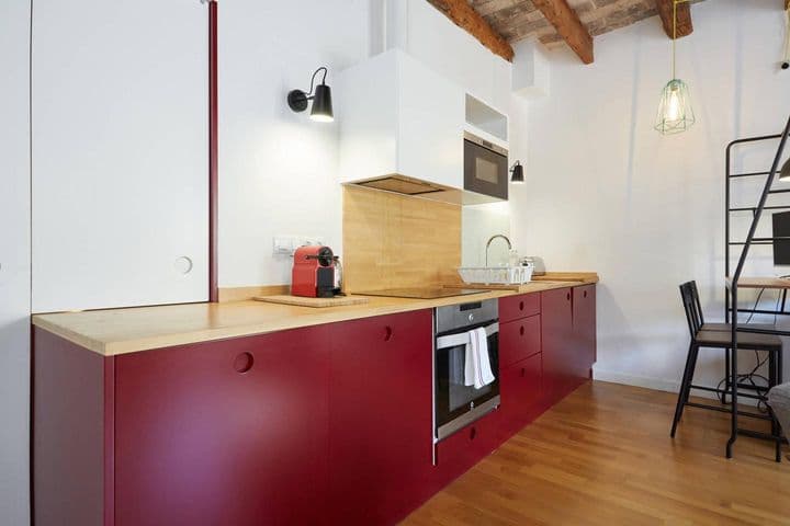 1 bedroom apartment for rent in Ciutat Vella, Spain - Image 6