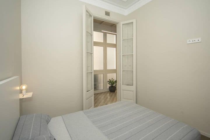 3 bedrooms apartment for sale in Esquerra de lEixample, Spain - Image 7