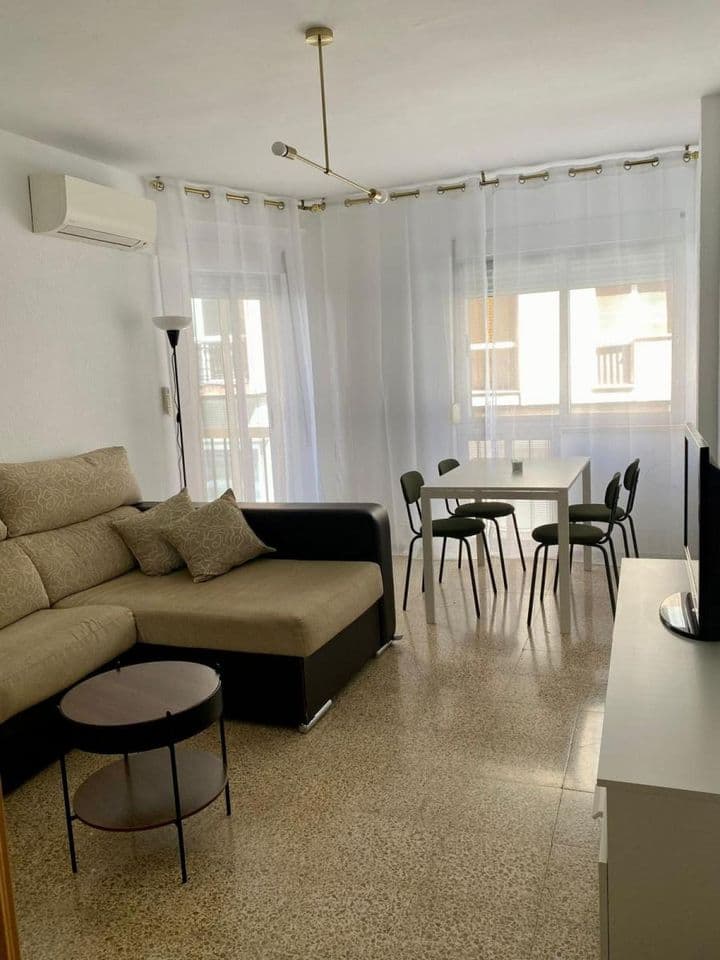 4 bedrooms apartment for rent in Beiro, Spain - Image 9