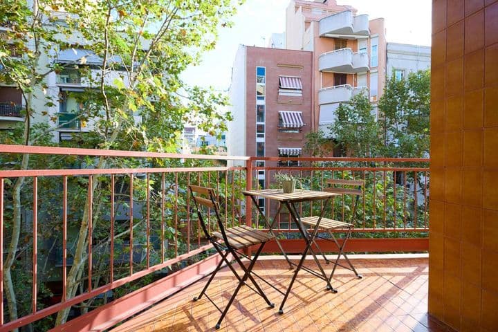 3 bedrooms apartment for rent in Gracia, Spain - Image 3