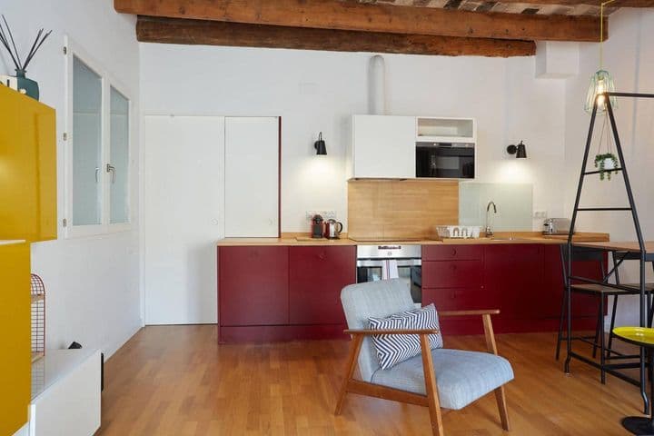 1 bedroom apartment for rent in Ciutat Vella, Spain - Image 7