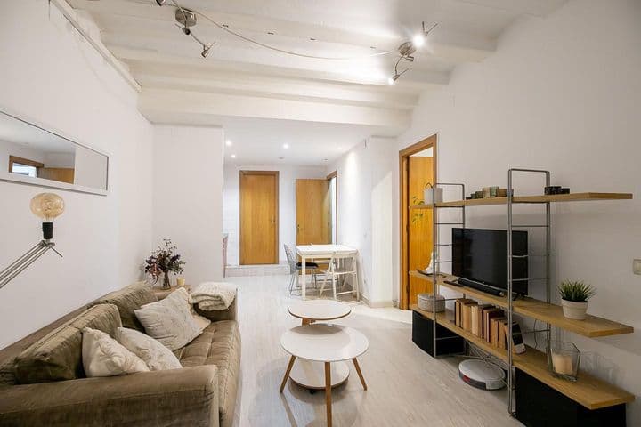 3 bedrooms apartment for sale in Gotic, Spain - Image 3