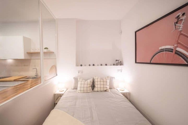 Apartment for rent in Sants-Montjuic, Spain - Image 12