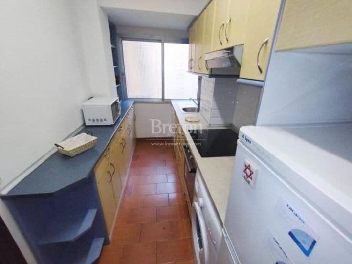 3 bedrooms apartment for rent in Universidad, Spain - Image 8