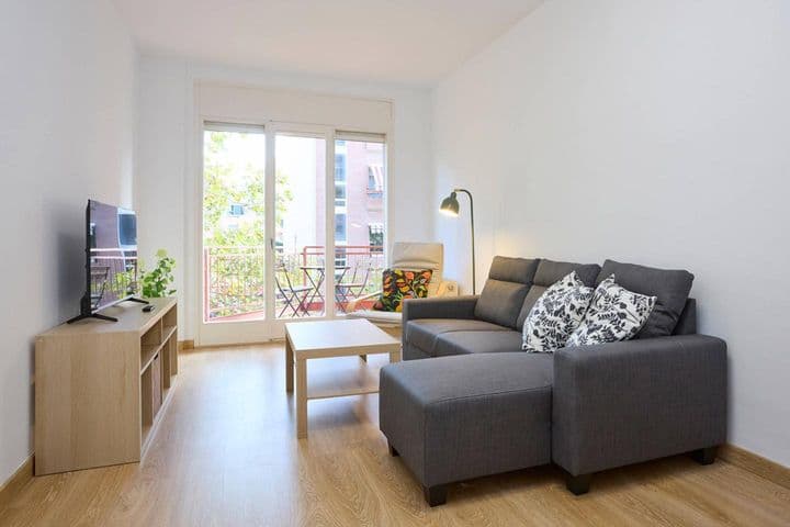 3 bedrooms apartment for rent in Gracia, Spain - Image 4