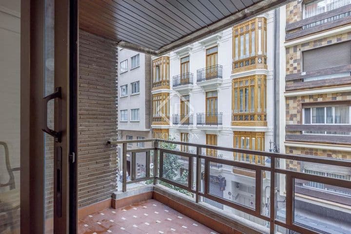 4 bedrooms apartment for rent in Valencia, Spain - Image 6