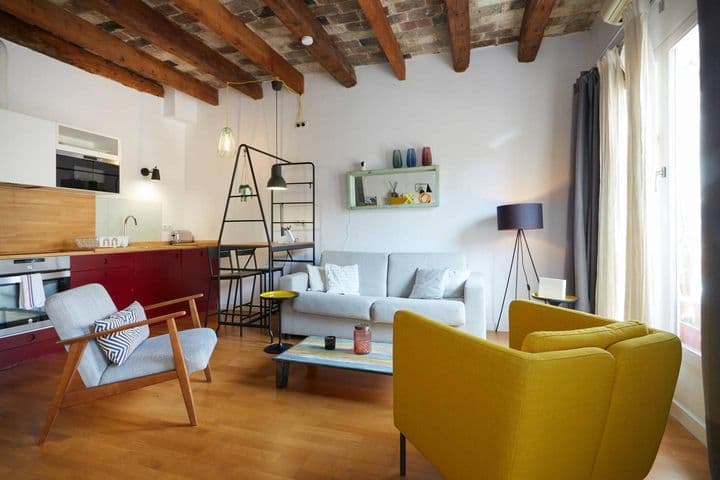 1 bedroom apartment for rent in Ciutat Vella, Spain - Image 9