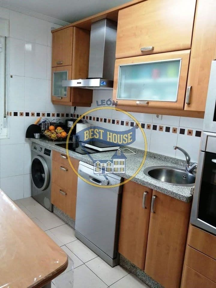 3 bedrooms apartment for sale in Leon, Spain - Image 2